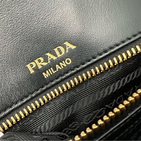 PRADA Saffiano Flap Shoulder Bag in black. - Picture 14 of 14